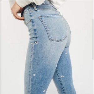 Abercrombie & Fitch Simone High Rise Ankle Embroidered Flower Jeans Sz. 26/2